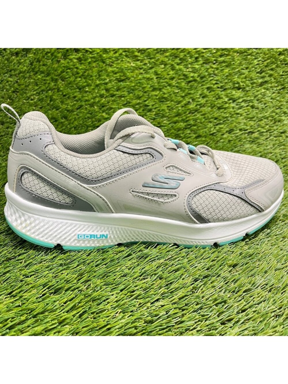 Skechers Go Run Consistent Womens Size 10D Gray Athletic Running Shoes Sneakers